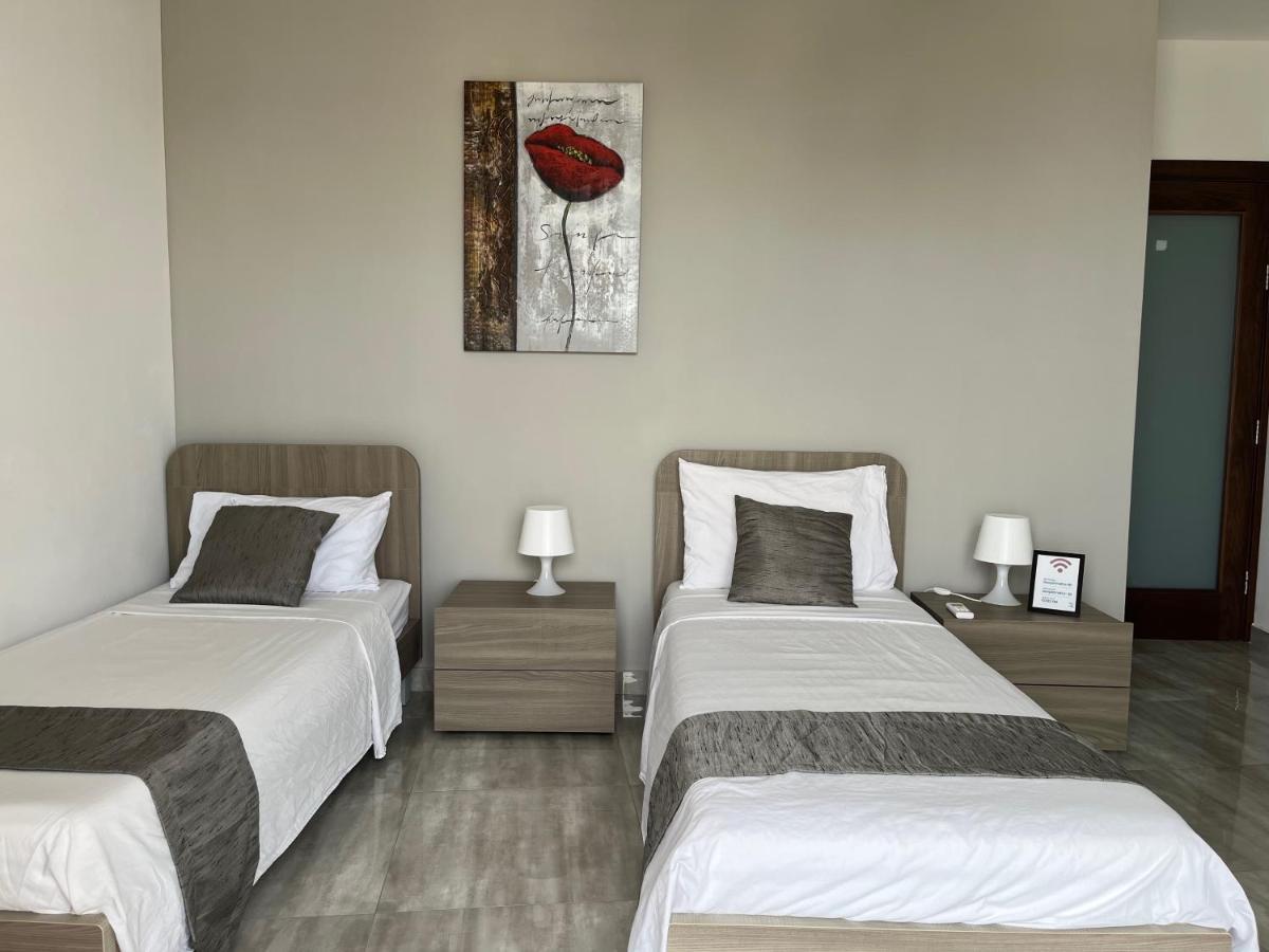 F10 Room 3, Private Room Two Single Beds Shared Bathroom In Shared Flat 음시다 외부 사진